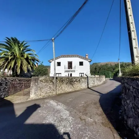 Casa Cantabria En Busta Holiday home La Busta